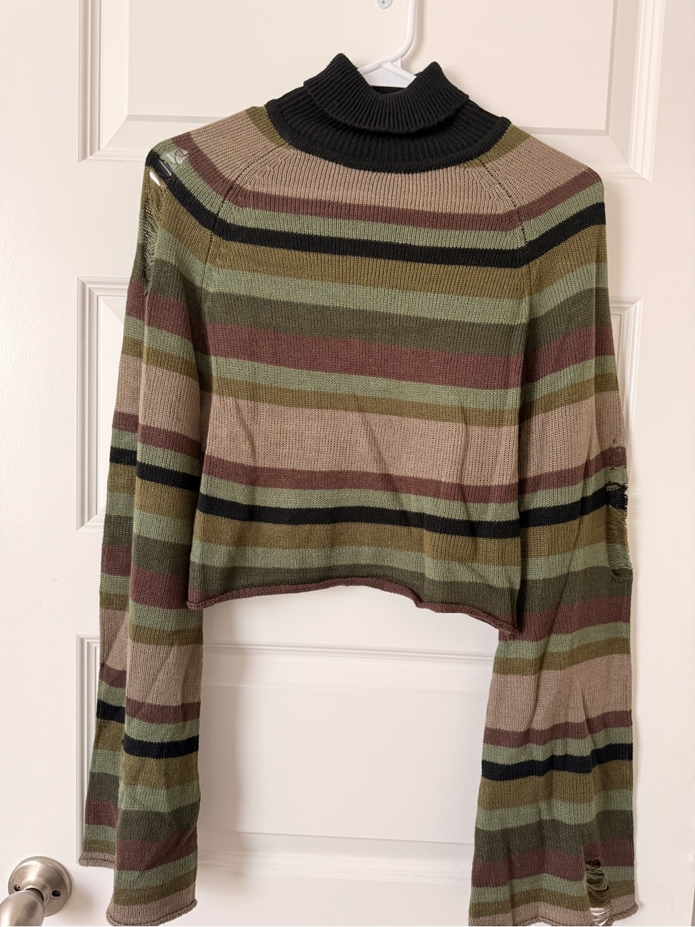 Hot Topic Striped Cropped Turtleneck Sweater in Olive, Taupe & Black